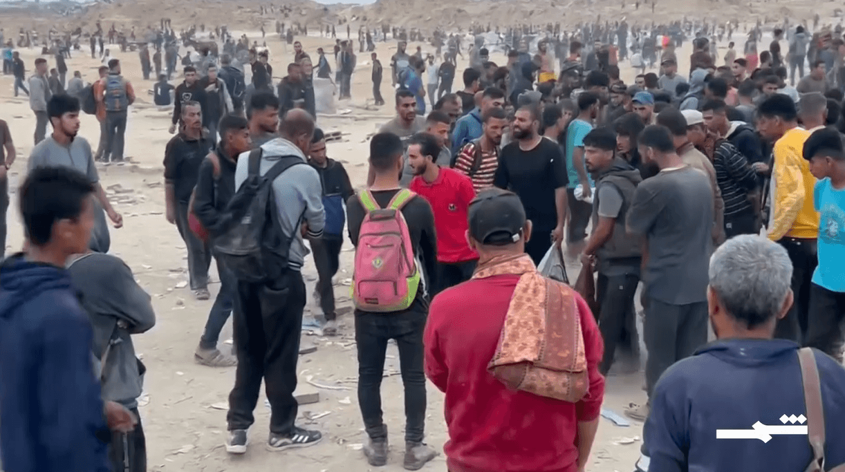 غزة.. آلاف المواطنين أمام مراكز المساعدات بانتظار دخول الشاحنات