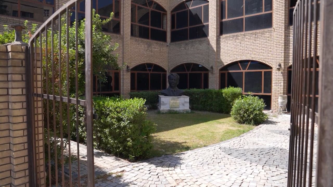 من هنا | متحف مدرسة أربيل الأولى يجمع أرشيف التربية خلال 100 عام