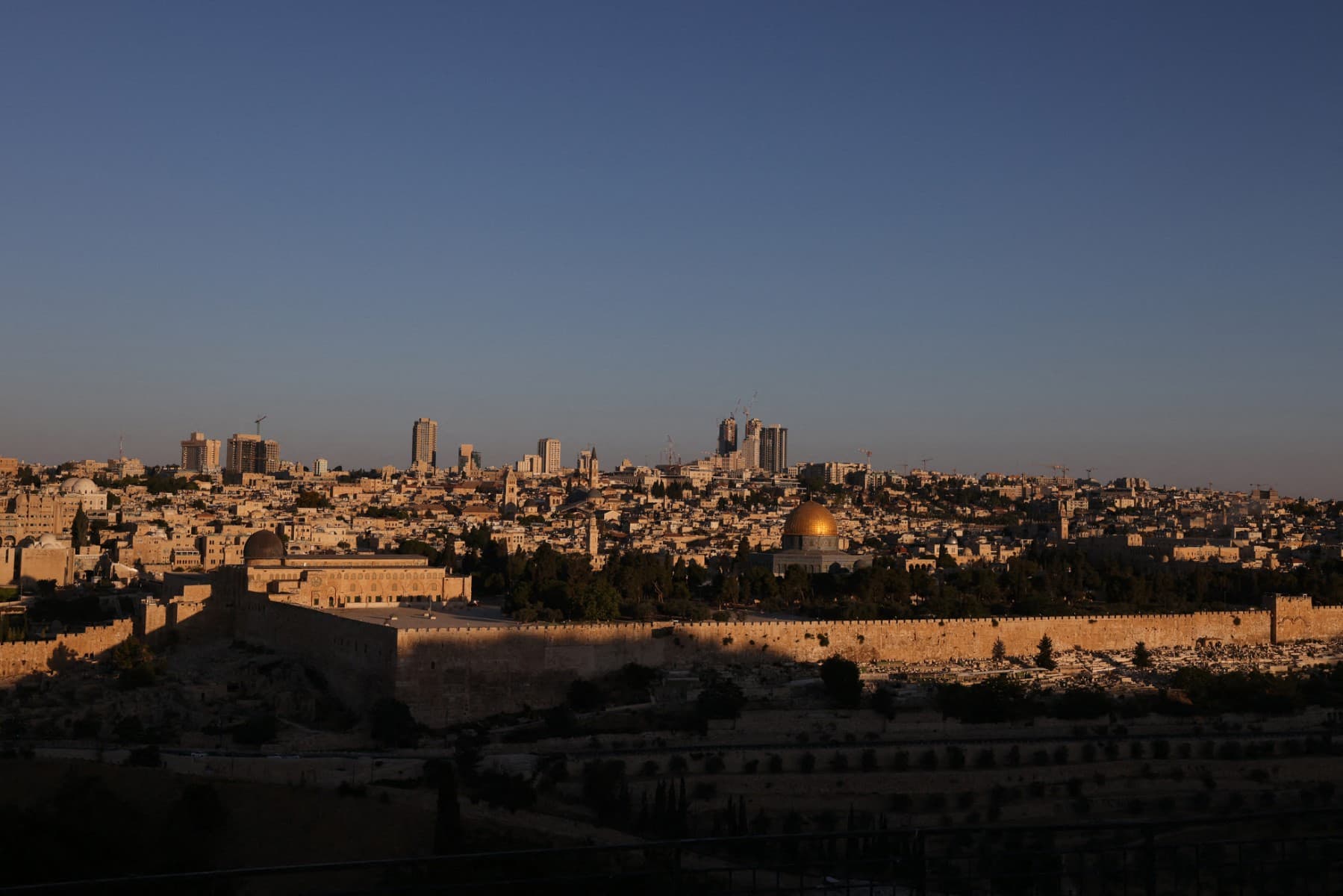 السفارة الأميركية تعلن إغلاق أبوابها في القدس