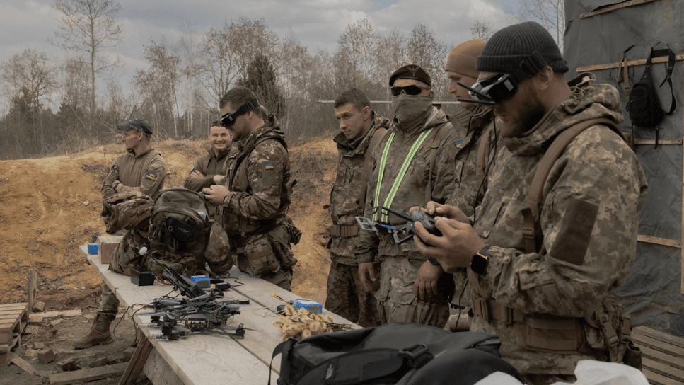 غرق سفينة شحن روسية في بحر آزوف إثر هجوم مسيرات أوكرانية