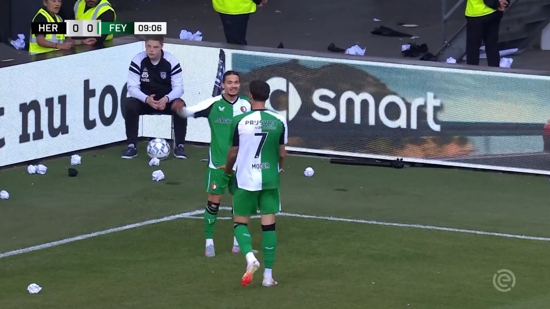 الدوري الهولندي: أيندهوفن يهزم فورتونا ويلاحق أياكس