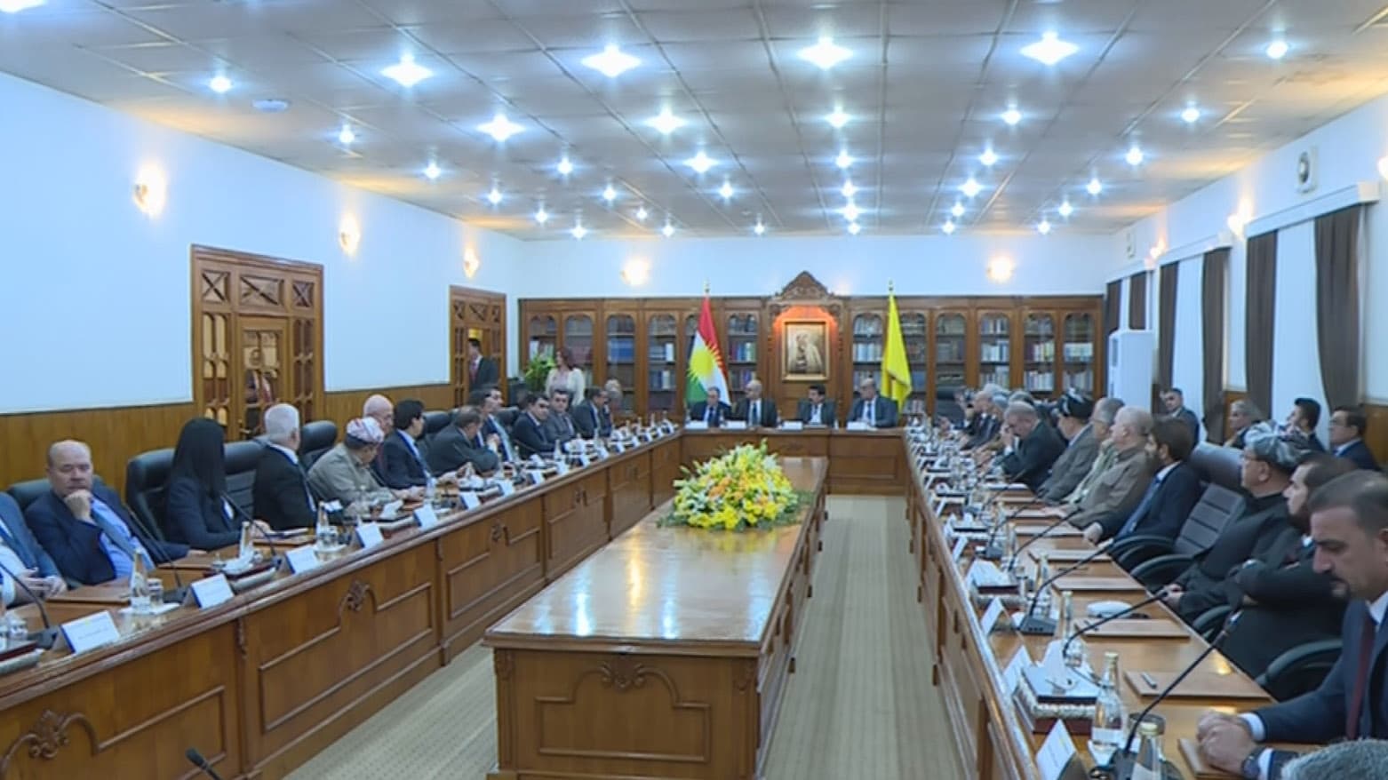 43 حزبا كوردستانيا يتحدون ضد قرار بغداد بوقف الرواتب