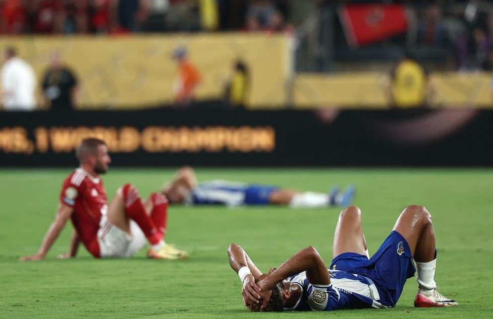 الأهلي وبورتو يتعادلان 4-4 ويتجهان للخروج من مونديال الأندية