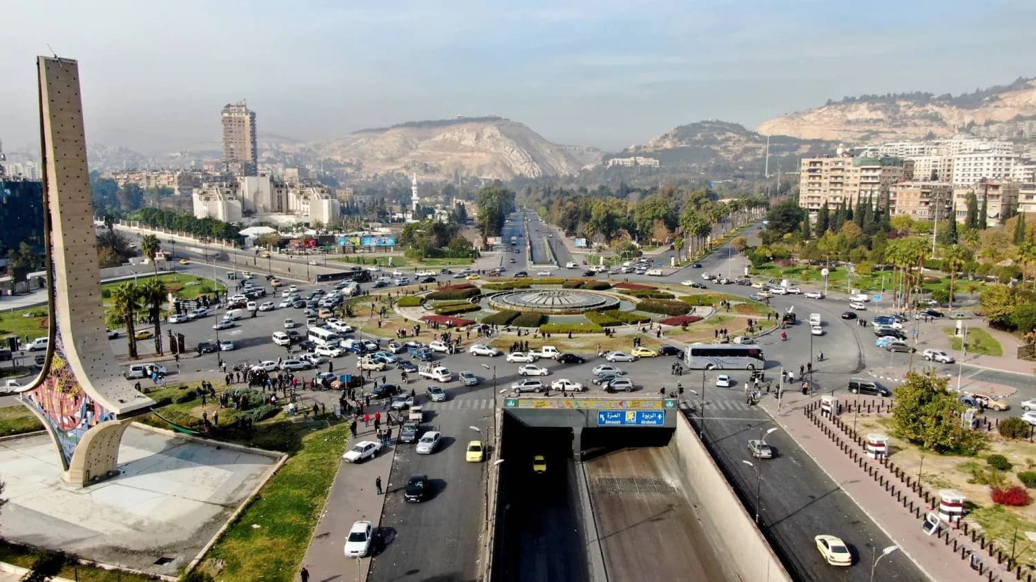 غارات إسرائيلية تستهدف مبنى القيادة العامة للأركان في دمشق