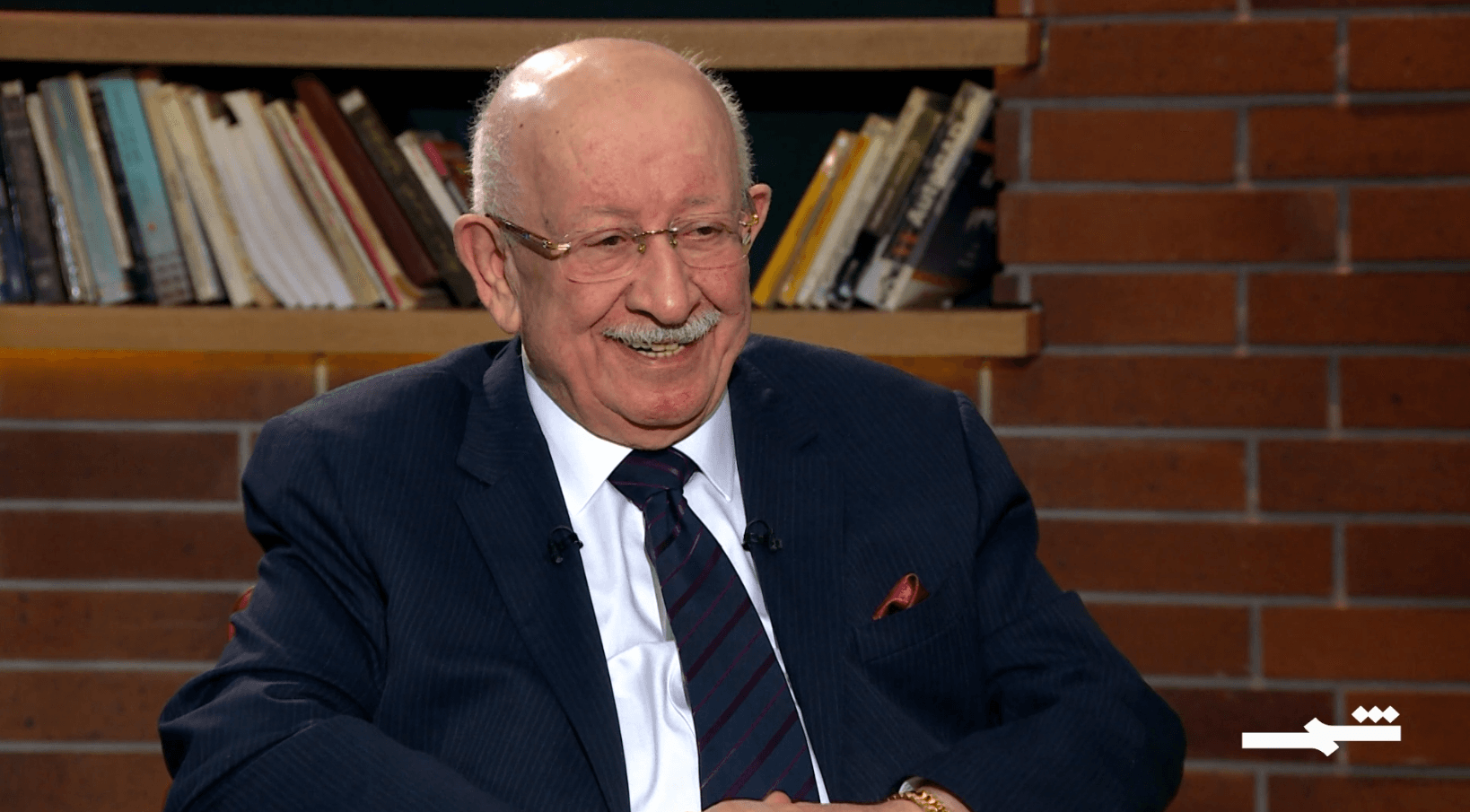 وجوه مع جان دوست | لقاء مع السياسي والكاتب دارا عطار