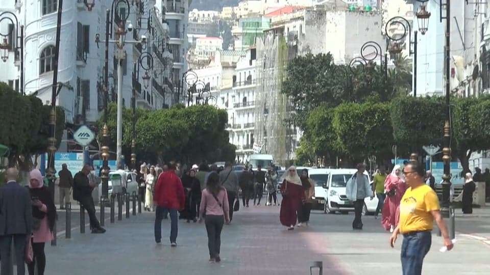 الجزائر ترفع تحفظها عن حق تنقل النساء