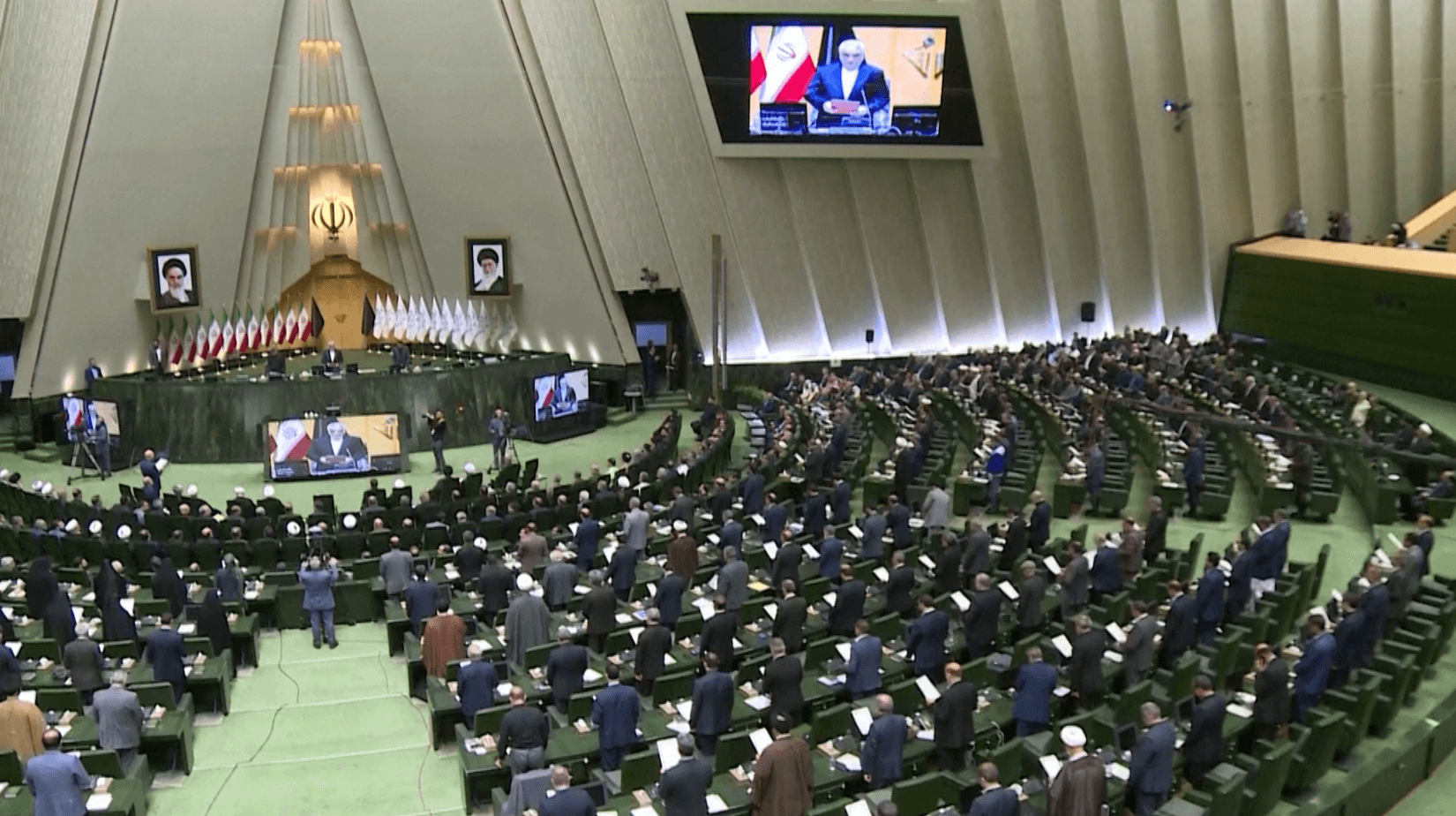 طهران تلوّح بالانسحاب من معاهدة حظر انتشار الأسلحة النووية