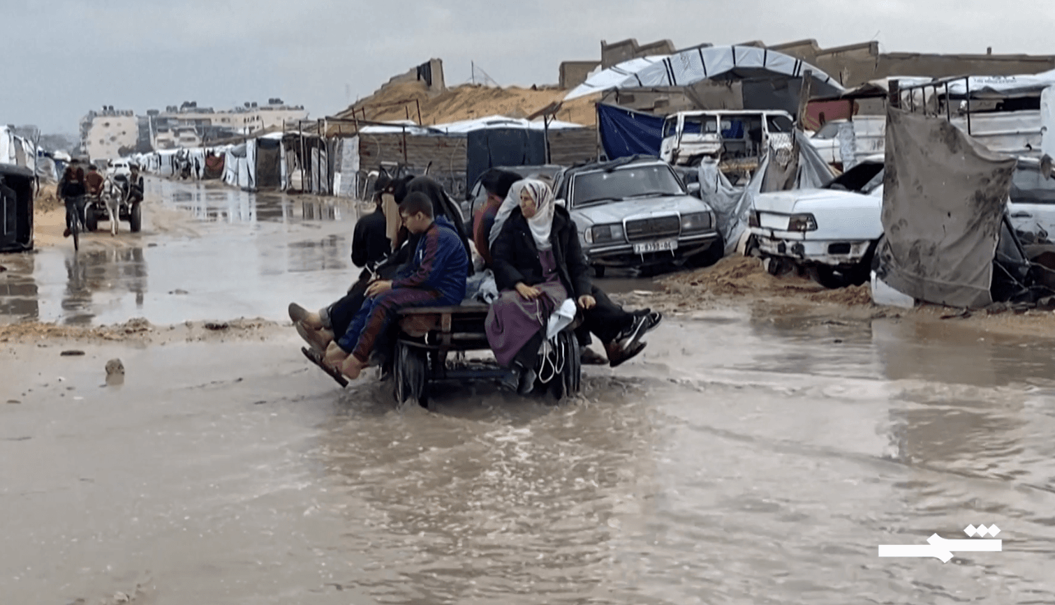 سيول خان يونس تفاقم أزمة النازحين في قطاع غزة الشمالي 