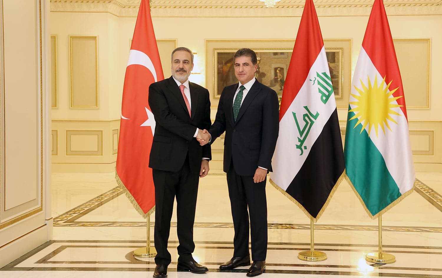 فيدان يهنئ نيجيرفان بارزاني بعيد نوروز ويؤكد أهمية تعزيز الصداقة في المنطقة