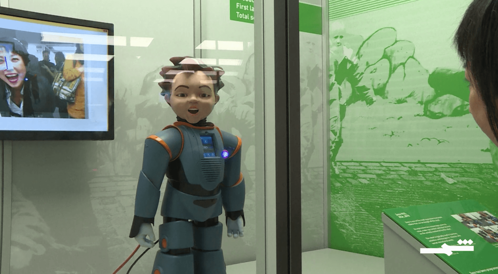 خبراء يحذرون من مخاطر الروبوتات التفاعلية الذكية على الأطفال