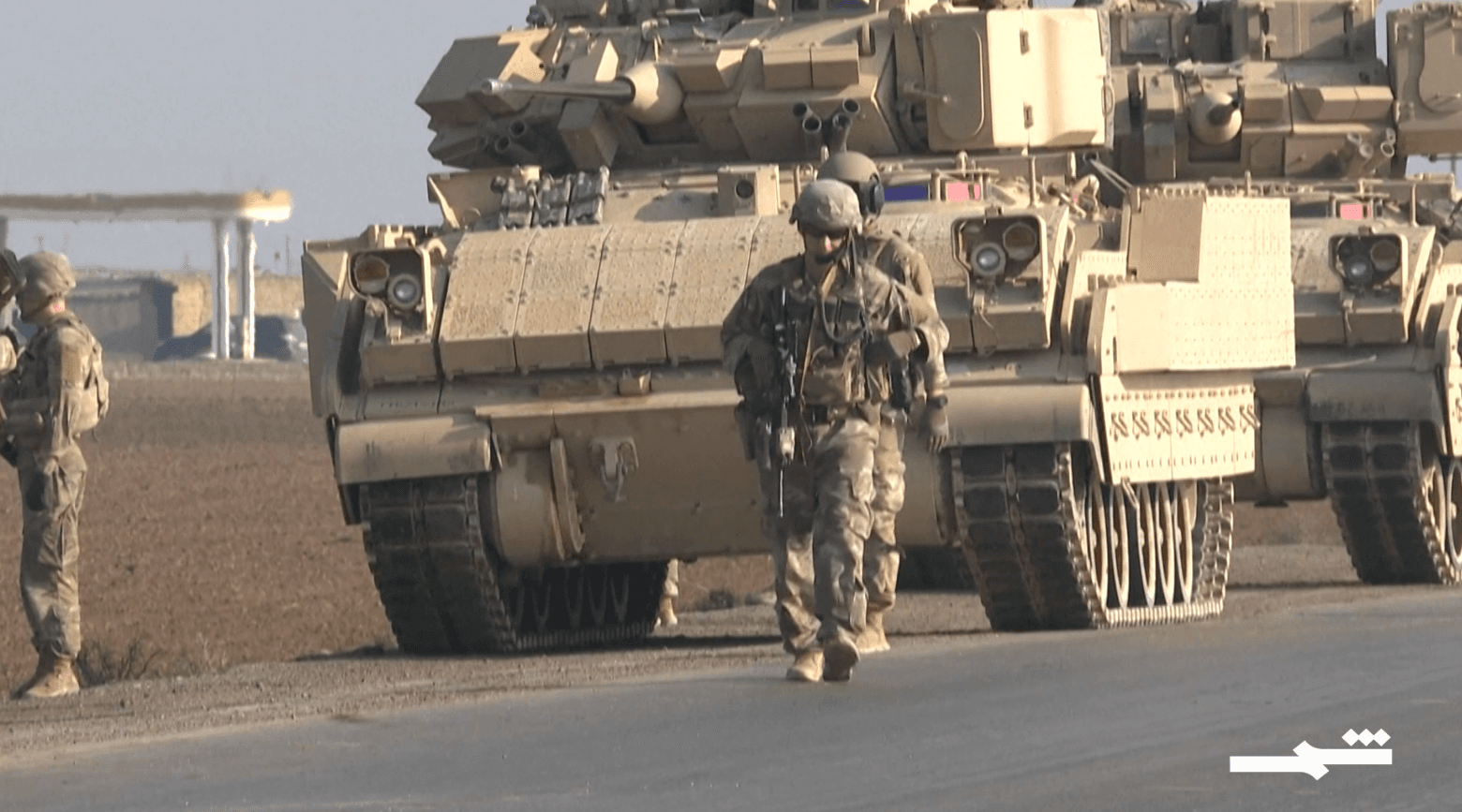 تدمر تحت النار.. هجوم إرهابي يستهدف الوفد الأميركي وترامب يتعهد بالرد