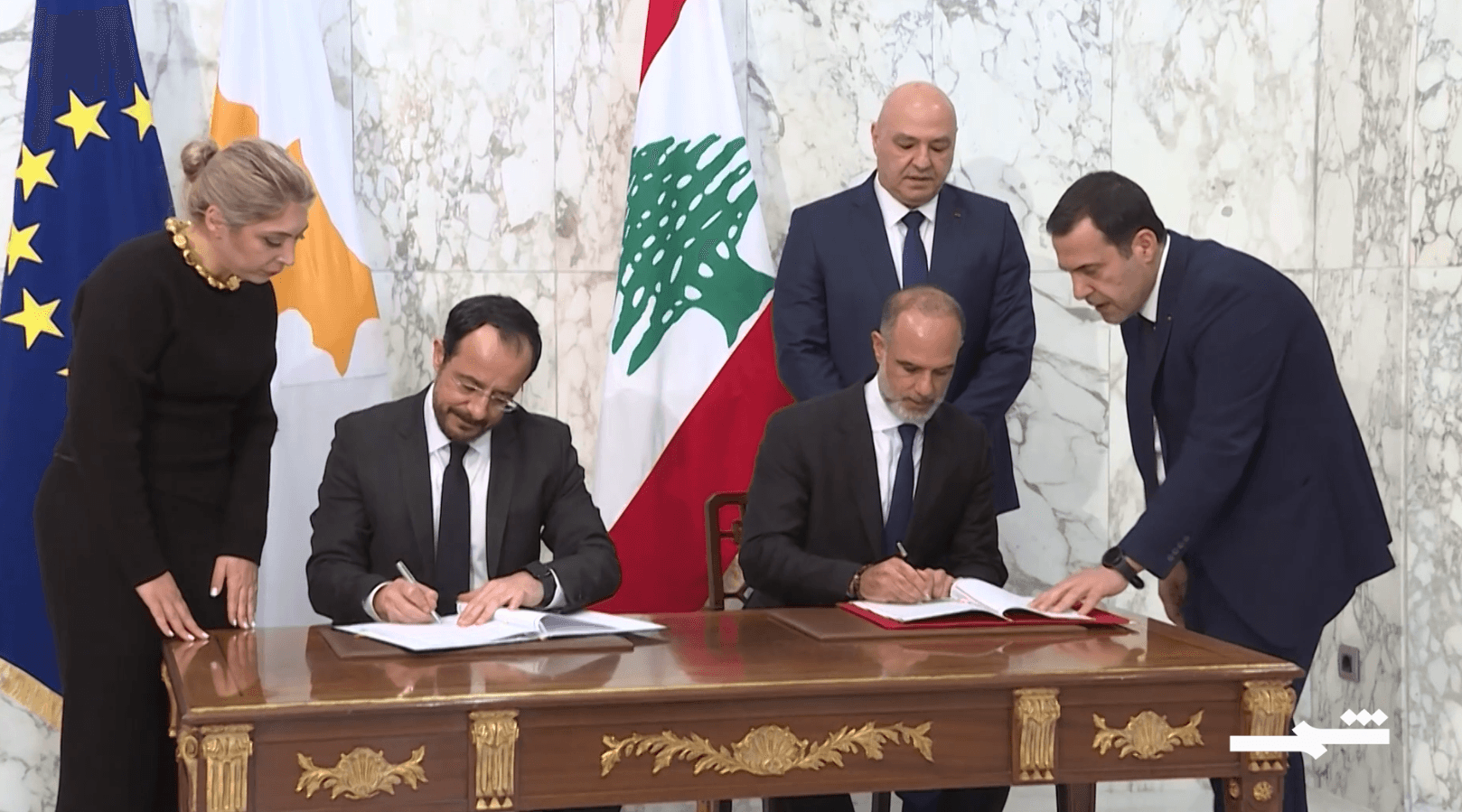 لبنان وقبرص يوقعان اتفاق ترسيم الحدود البحرية بصيغته المحدثة