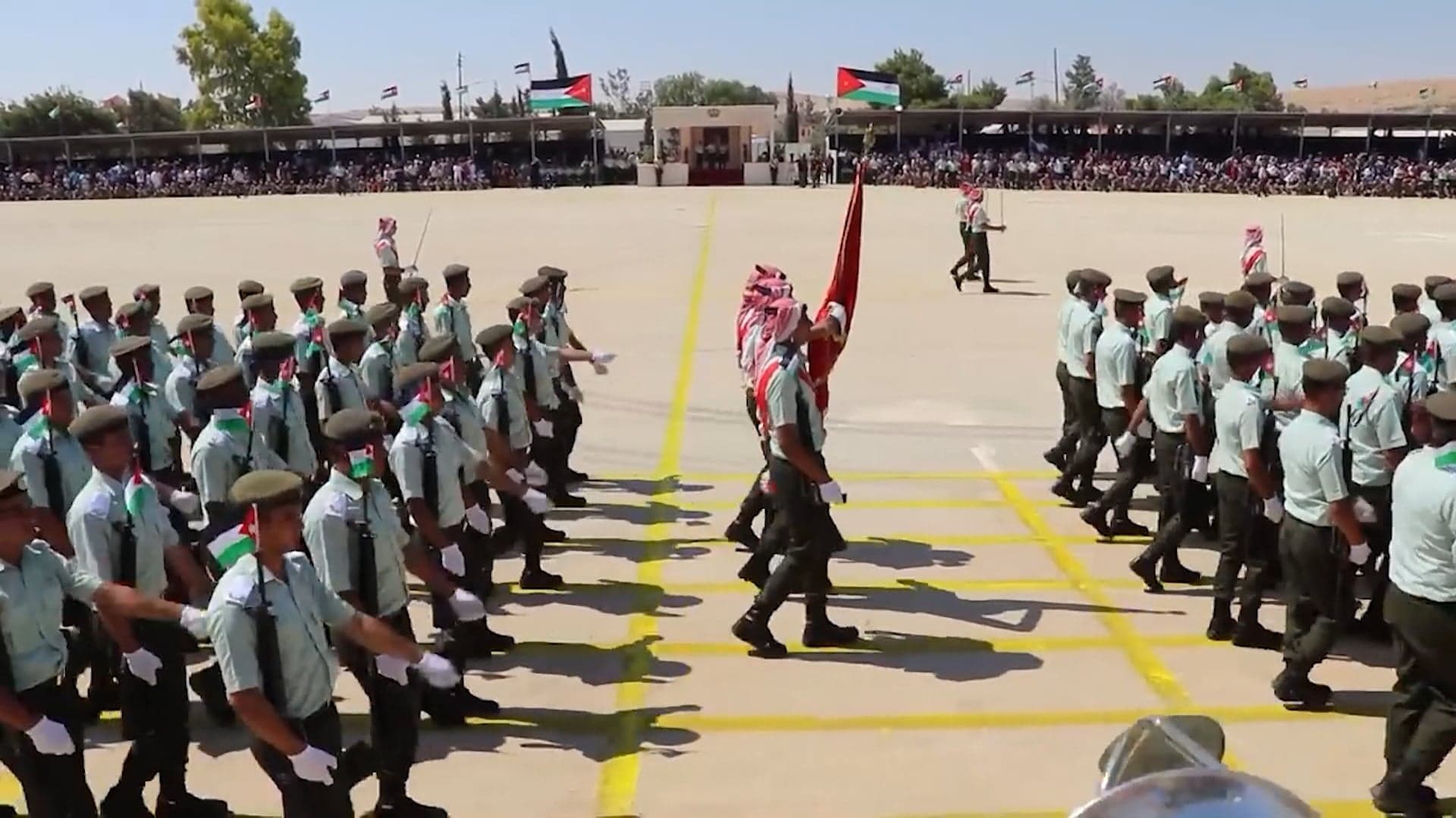 الأردن يعيد خدمة العلم الإلزامية بعد توقف 3 عقود