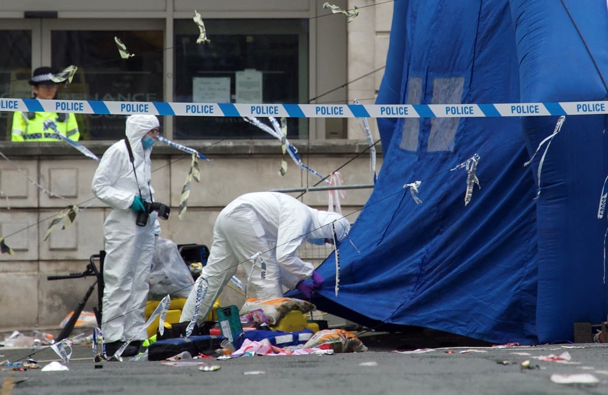 عالم كرة القدم يتضامن مع ليفربول عقب حادثة الدهس المروعة