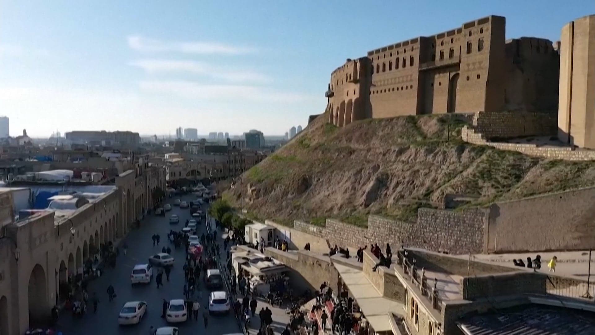 أزمة رواتب موظفي كوردستان تدفع وفد بغداد لزيارة أربيل