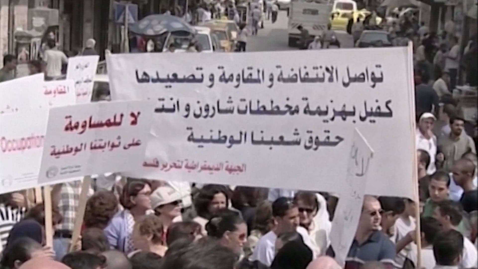 حماس تشترط الإفراج عن البرغوثي وسعدات في صفقة التبادل