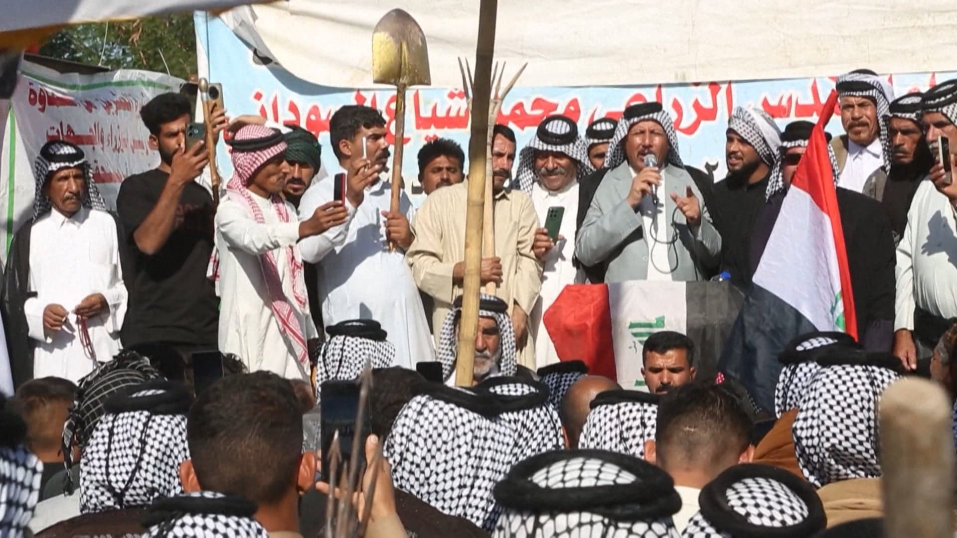 مزارعو الديوانية في العراق يحتجون على الجفاف والإهمال الحكومي