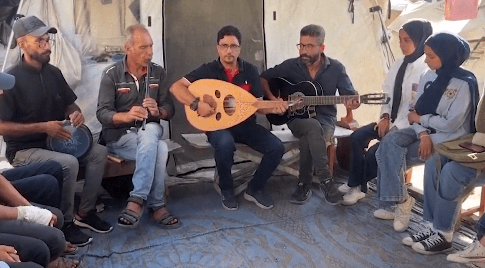 التعليم الموسيقي في غزة يخفف الصدمات النفسية للأطفال