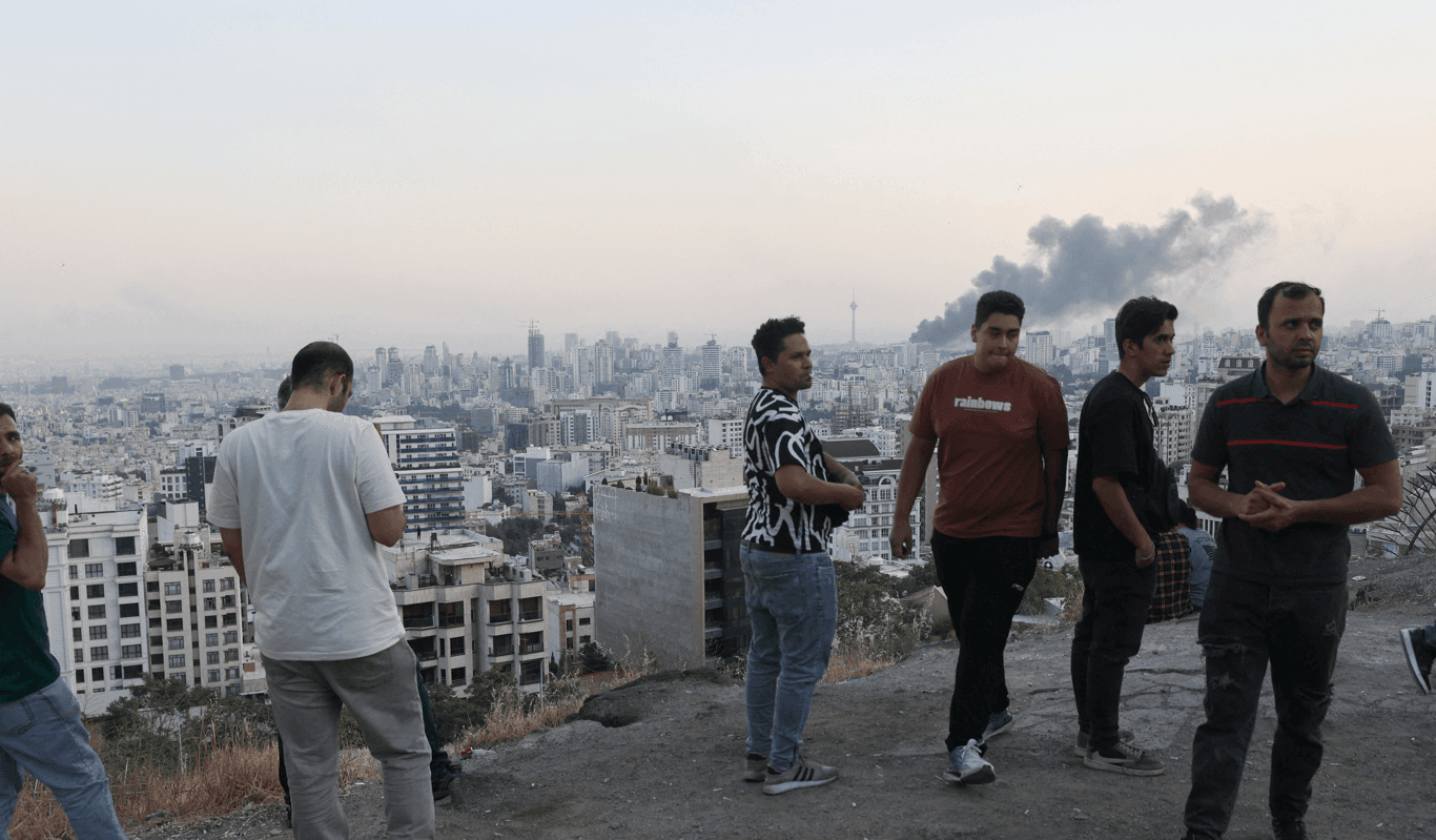 ترامب يعلن السيطرة "الكاملة والشاملة" على أجواء إيران