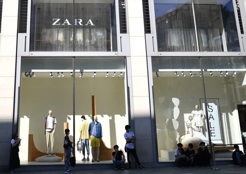 هيئة بريطانية ترغم "ZARA" على سحب صورتين لعارضتين... السبب؟