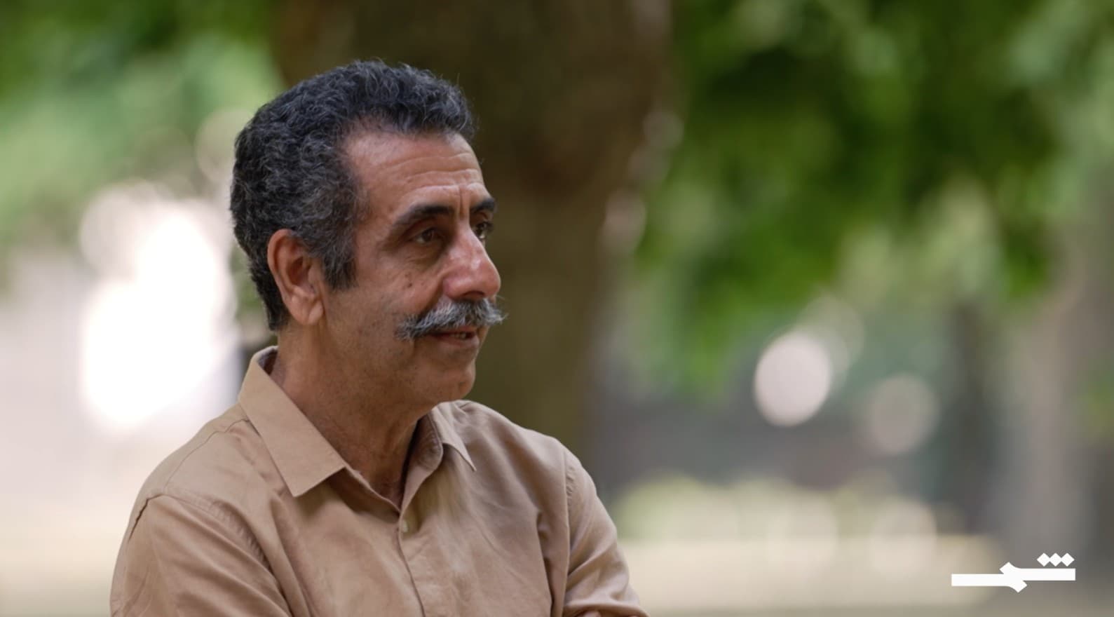 غربة | من الناصرية إلى باريس.. ليث عبد الأمير يحكي الشرق من خلال السينما