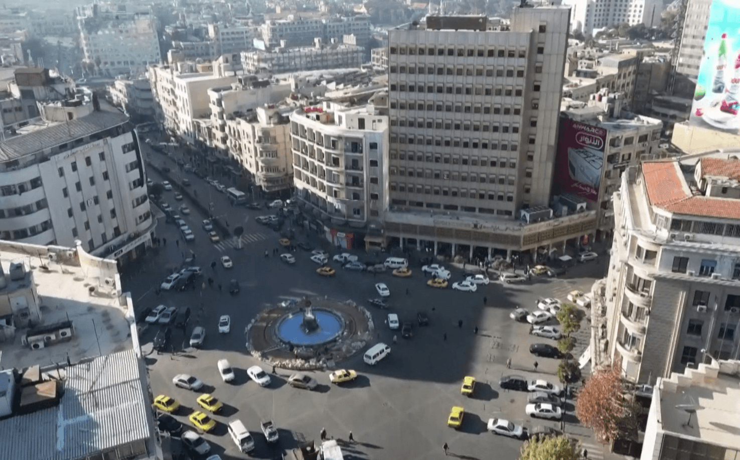 قطر تقدم منحة مالية لسوريا لدعم رواتب الموظفين وتخفيف الأزمة المعيشية