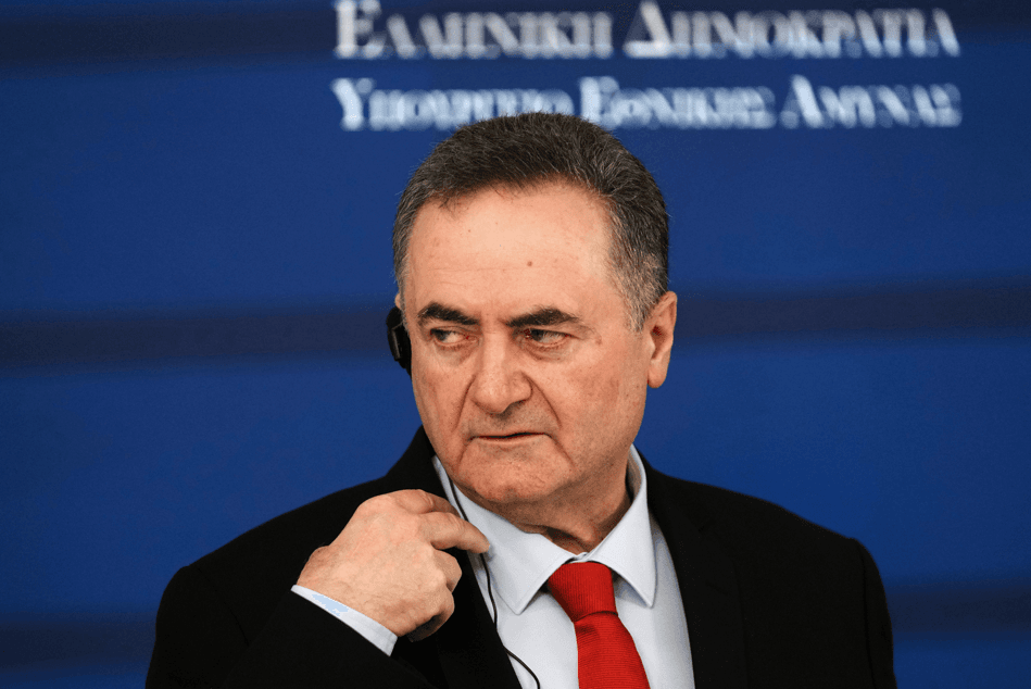 وزير الدفاع الإسرائيلي: أي خليفة لخامنئي "سيكون هدفا للاغتيال"