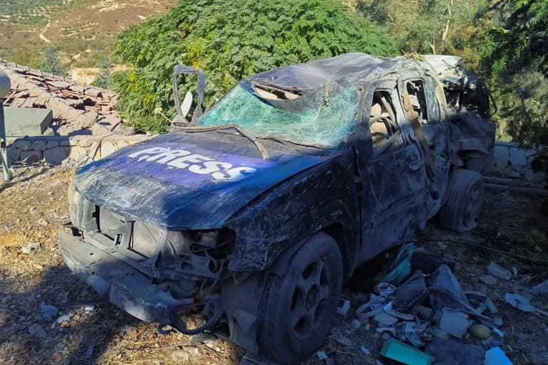 مقتل مراسلين اثنين ومصور بغارة إسرائيلية على سيارتهم في جنوب لبنان (فيديو)
