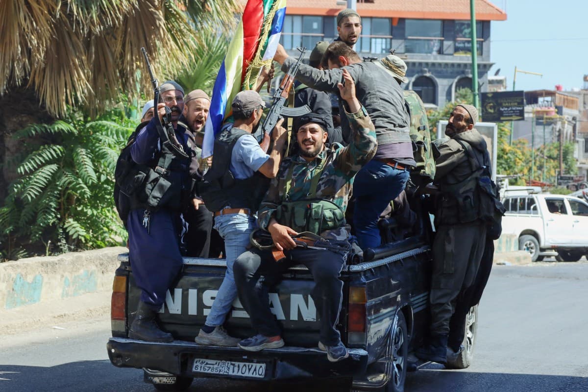أحمد الشرع وتحديات وحدة سوريا بين أزمات الداخل والتدخل الإسرائيلي