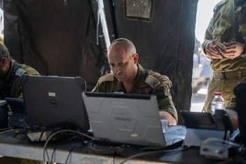 إسرائيل تعزز قواتها على حدود مع سوريا