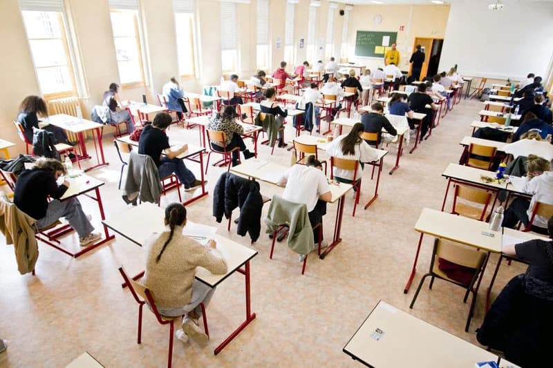 صاحبة رقم قياسي.. تلميذة تنال شهادة البكالوريا الفرنسية في سن التاسعة!