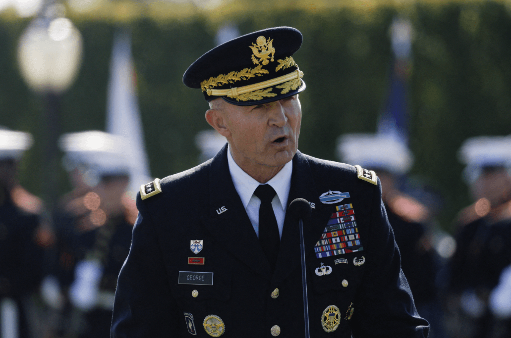رئيس أركان الجيش الأميركي خارج الخدمة