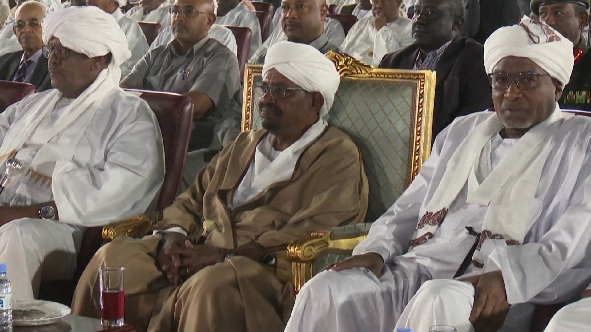 استمرار القتال في السودان يعيد الإسلاميين إلى الواجهة   