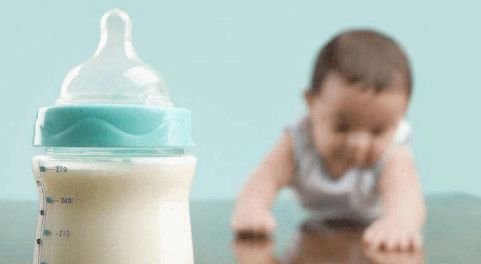 تسمم أطفال في 10 ولايات أميركية بسبب حليب صناعي