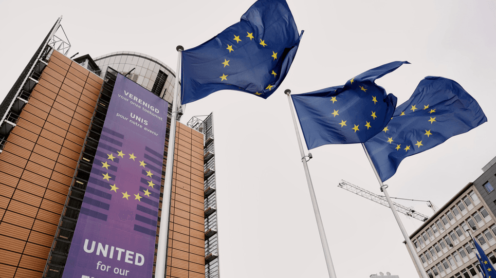 الاتحاد الأوروبي يعبر عن تعاطفه مع إقليم كوردستان إثر الهجوم الصاروخي على سوران