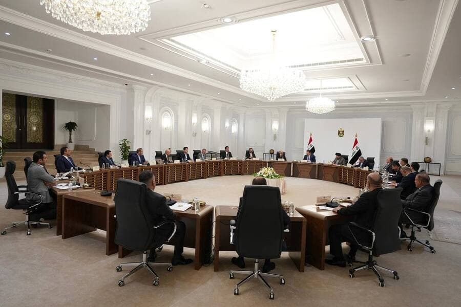 تنديد بعدم صرف الرواتب لإقليم كوردستان.. شاخوان عبدالله :الأولوية لإنهاء تجويع مواطني كوردستان 