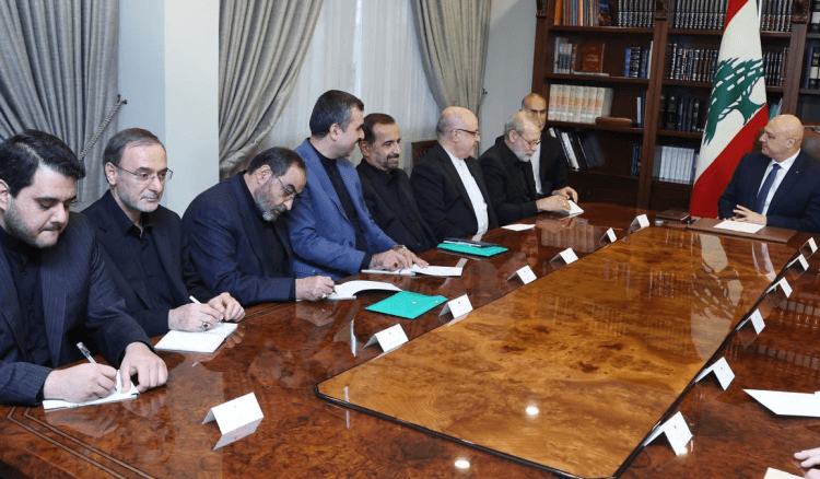  الرئيس اللبناني للاريجاني: نرفض التدخل بشؤوننا ومن غير المسموح لأي جهة حمل السلاح 