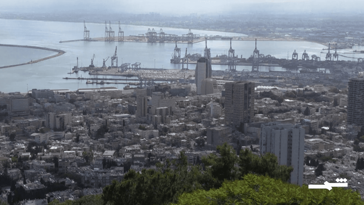 الحوثيون يفرضون حظرا بحريا على ميناء حيفا ويحذرون السفن من الاقتراب
