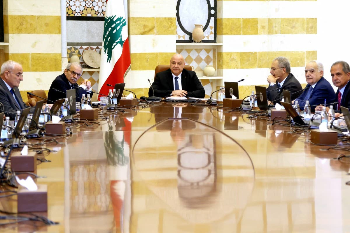 بيروت لطهران: قضايا لبنان لا تخصّكم