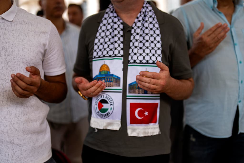 تركيا تتهم إسرائيل بتجاوز الخطوط الحمراء في غزة وسوريا