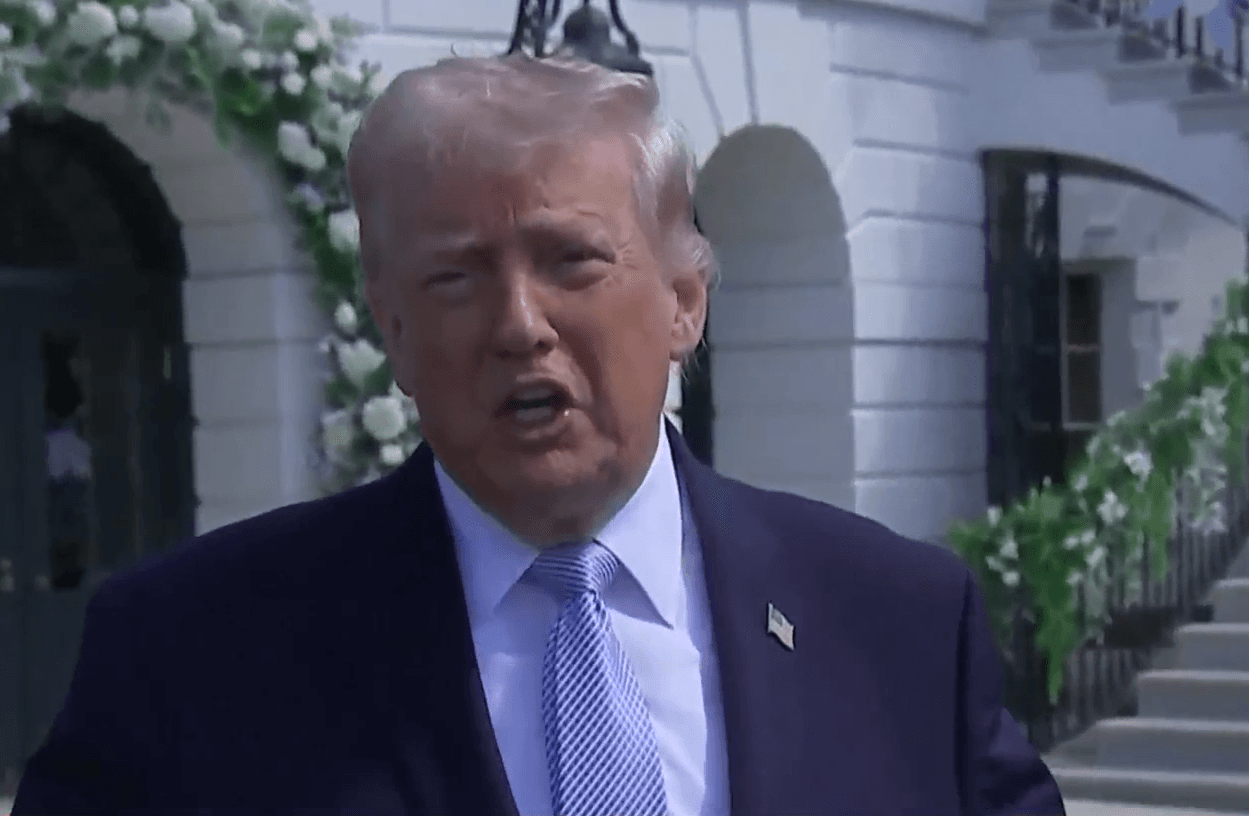   ترامب: الصراع مع إيران نووي ويمكننا الانسحاب لكننا نتمسك بإتمام المهمة