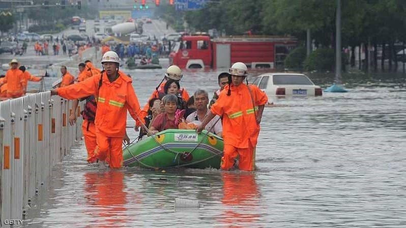 الصين تجلي أكثر من 80 ألفا بسبب فيضانات جنوب غرب البلاد