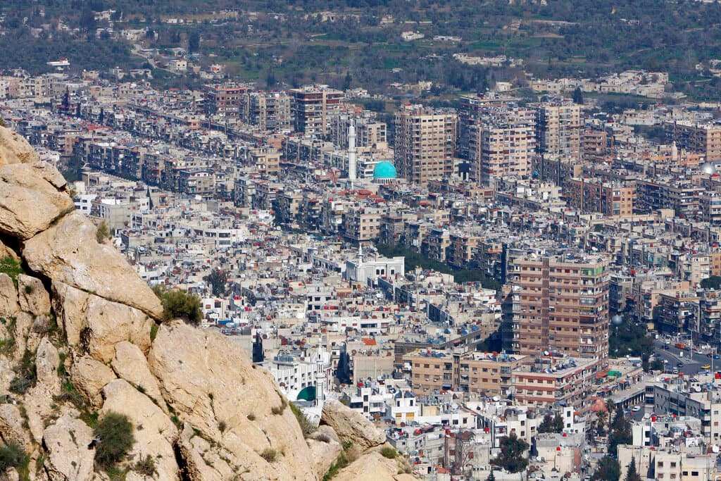 عائلات علوية تهجر منازلها قرب دمشق بعد تهديدات