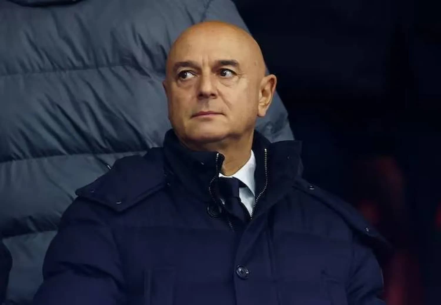 ليفي يدافع عن قرار إقالة بوستيكوغلو.. "نريد الفوز بالدوري الإنكليزي"