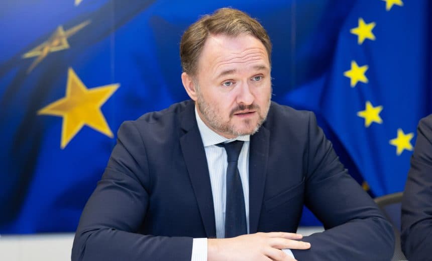 مفوض الطاقة بالاتحاد الأوروبي: عواقب الحرب الإيرانية على قطاع الطاقة لن تكون قصيرة الأجل