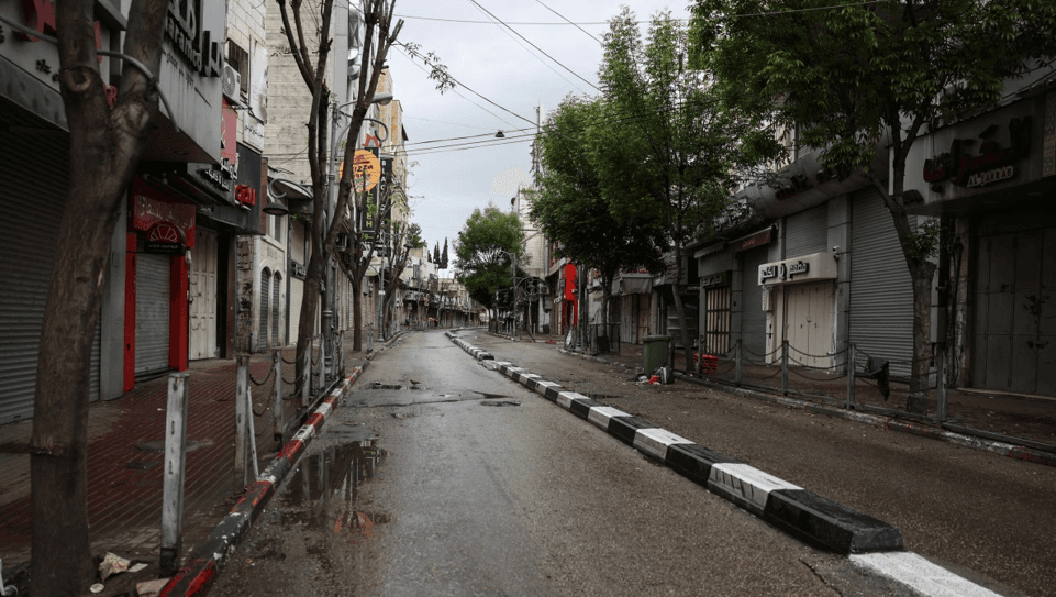 إضراب شامل بمدن الضفة الغربية تنديدا بقانون الإعدام الإسرائيلي