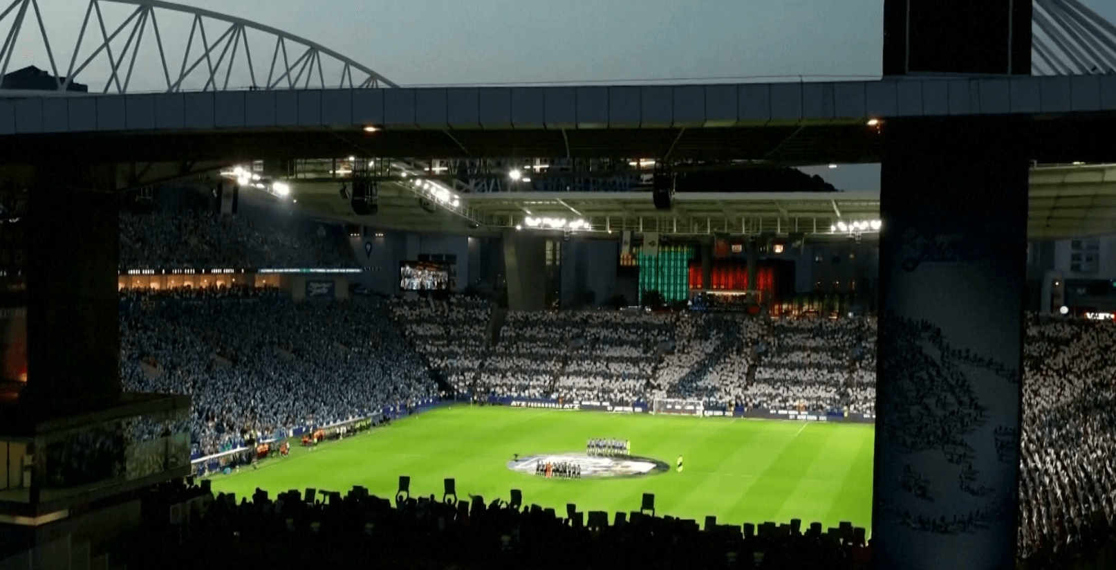 بورتو يودع أسطورته خورخي كوستا بفوز بثلاثية في افتتاح الدوري البرتغالي