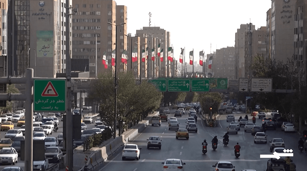 إيران عند مفترق طرق.. صراع داخل النخبة وضغوط لإعادة ضبط السياسة الخارجية