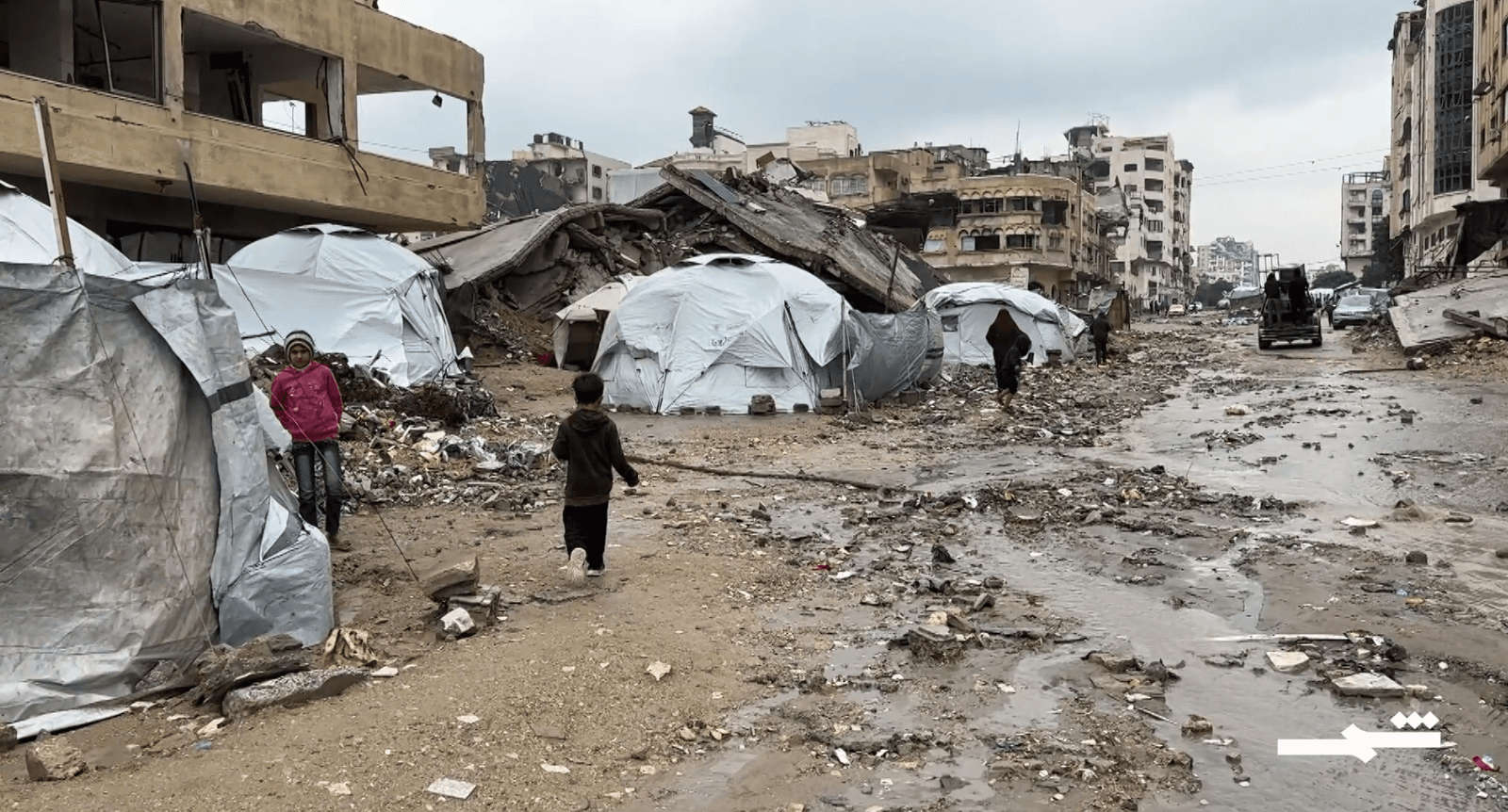 الأمطار الغزيرة تفاقم معاناة سكان غزة وسط الدمار