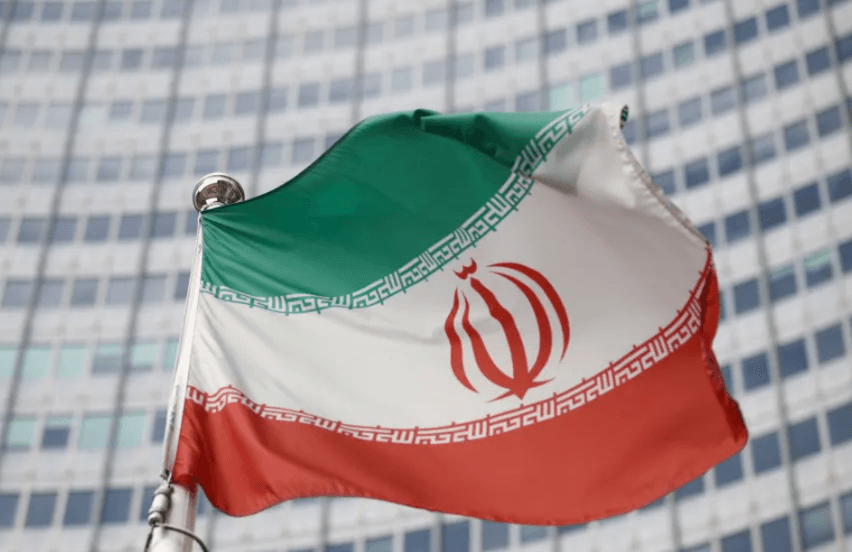 سفينة وقود محتجزة لدى إيران.. ماذا يحدث في خليج عمان؟